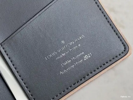 VUITTON LOUIS BRAZZA WALLET 0426